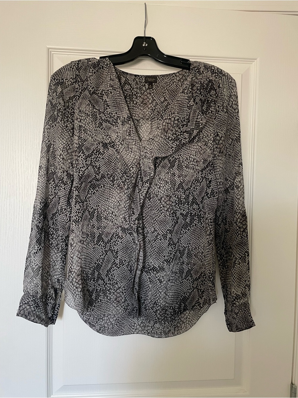 Babaton 100% silk snake print blouse
